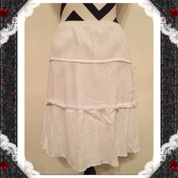 Max Studio Tied Side White Skirt - Picture 4 of 6